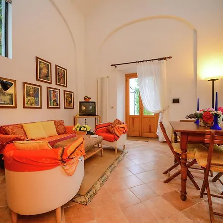 Holiday home Duplex Holiday In With Swimming Pool Tredozio